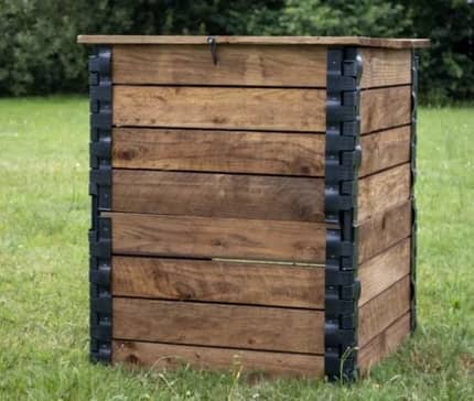 Composteur bois extérieur avec trappe d'accès